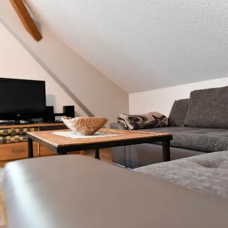 Lehhof Apartament Atzenzell